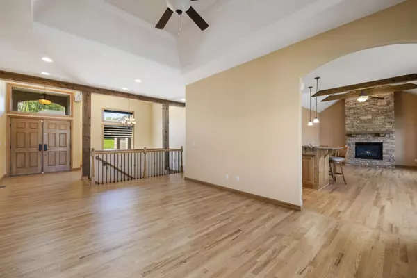 Springfield, MO 65804,1619 E Wood Oaks ST