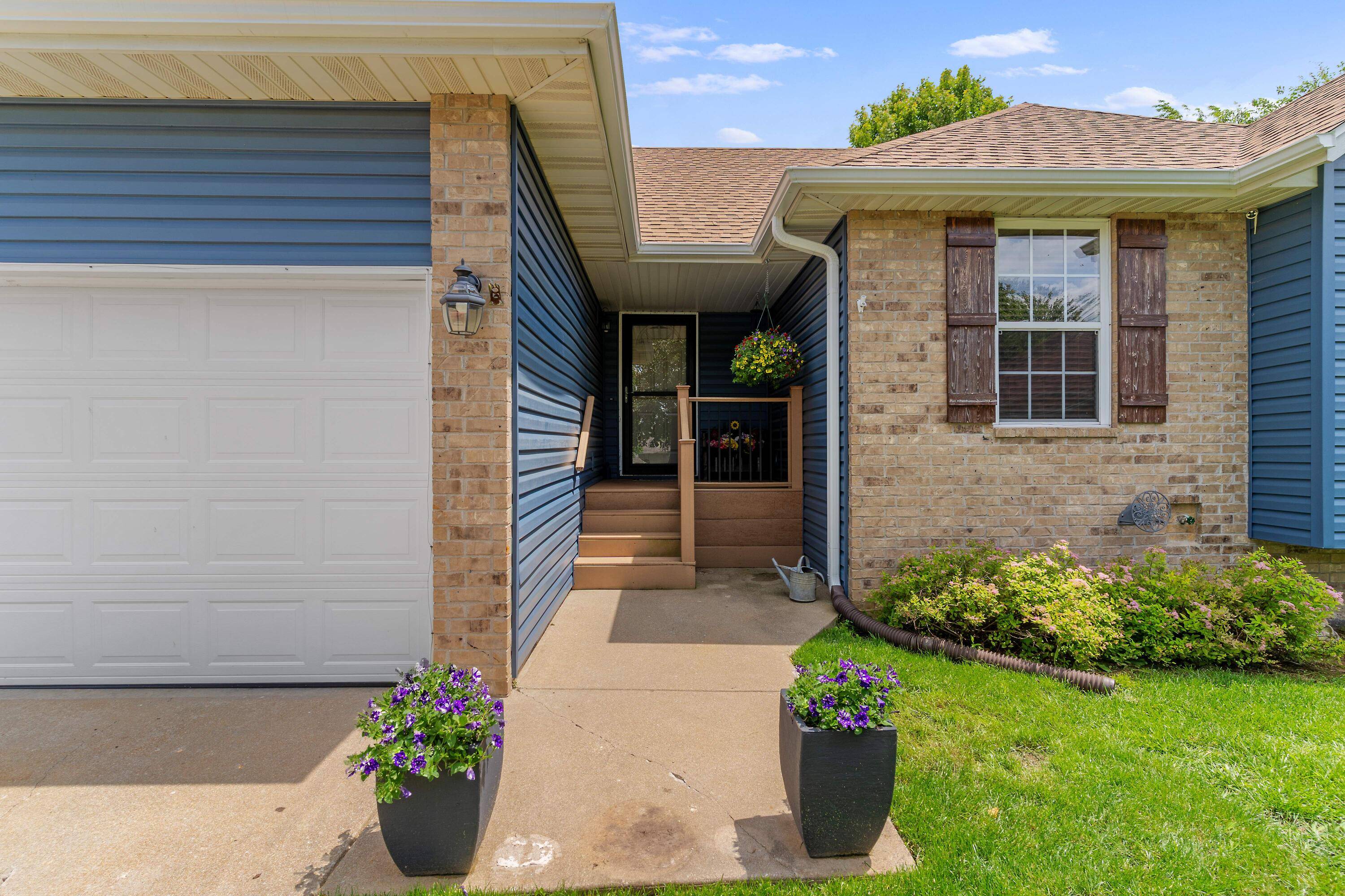 Ozark, MO 65721,700 W Snider ST