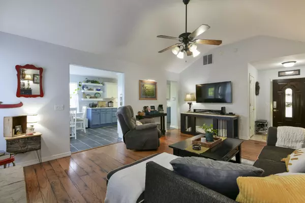 Ridgedale, MO 65739,301 Oakview DR