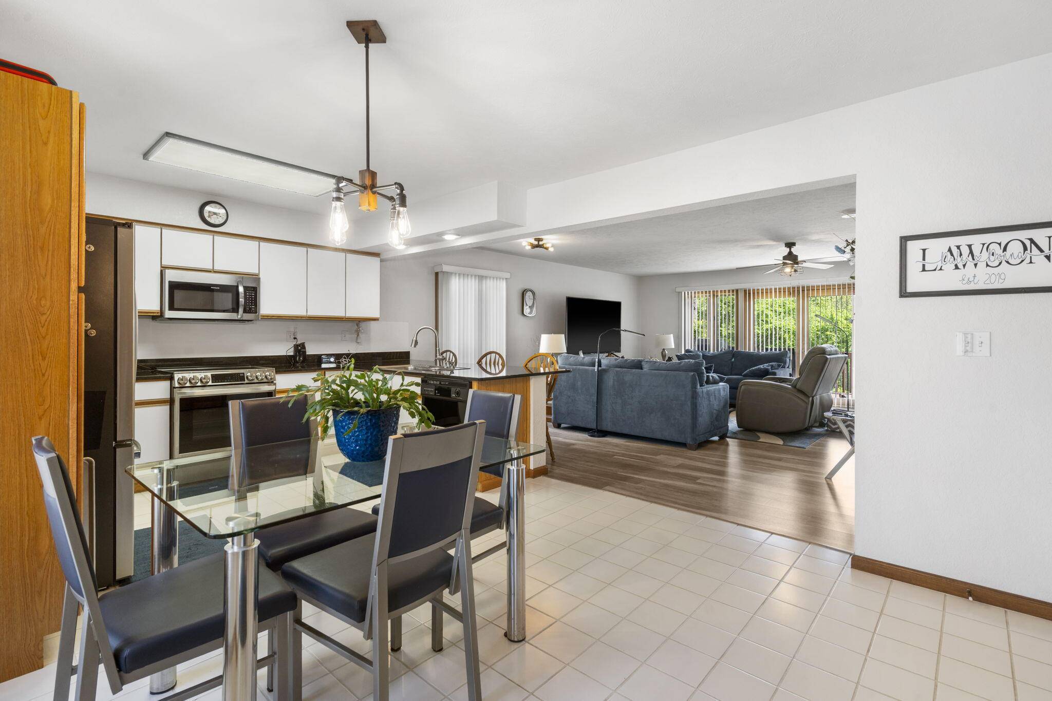 1901 Paradise Landing RD #1, Kimberling City, MO 65686