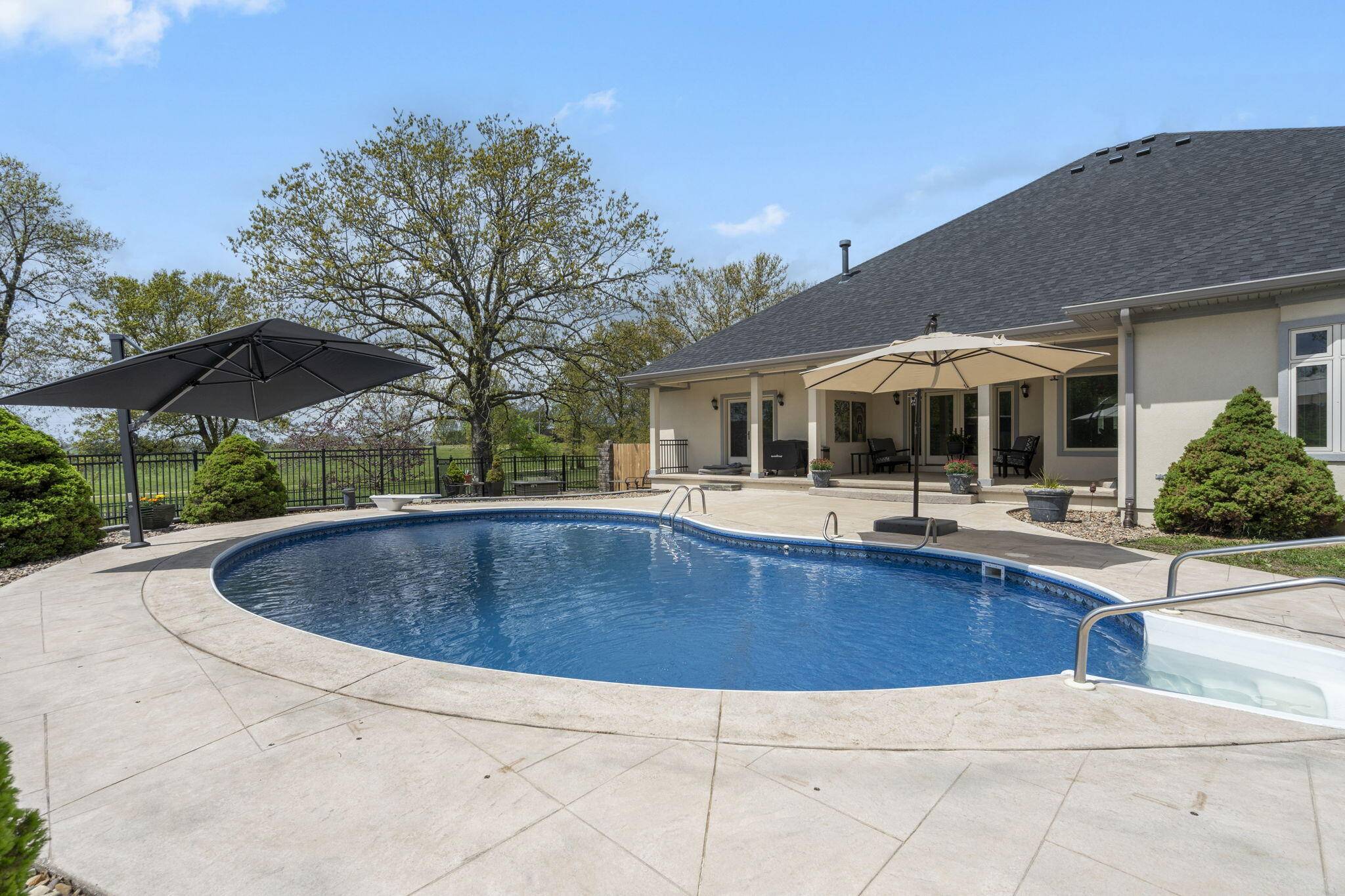 Bolivar, MO 65613,1476 Highway 32