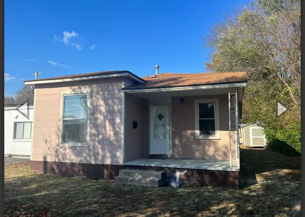 2551 W Grand ST, Springfield, MO 65802