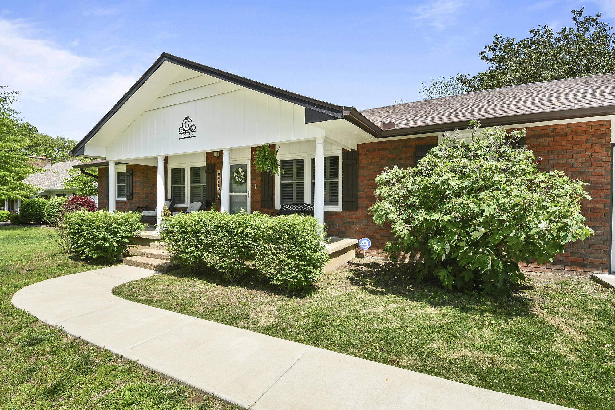 Bolivar, MO 65613,1522 S Oakland AVE