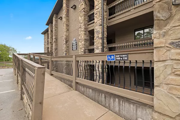 Branson, MO 65616,172 Dogwood Park TRL #1109