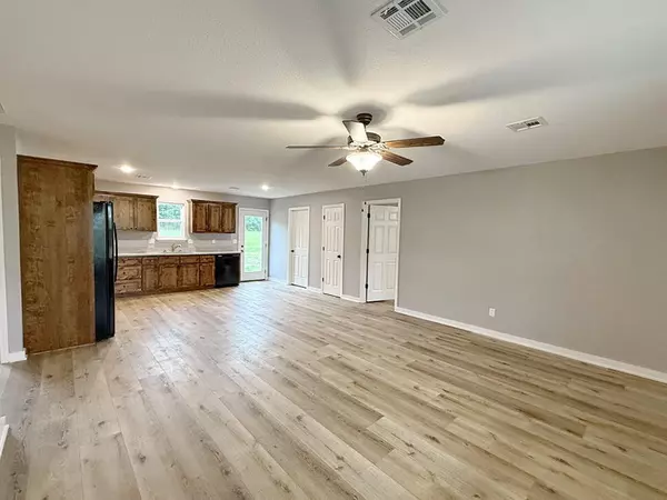 El Dorado Springs, MO 64744,321 W Hainline RD