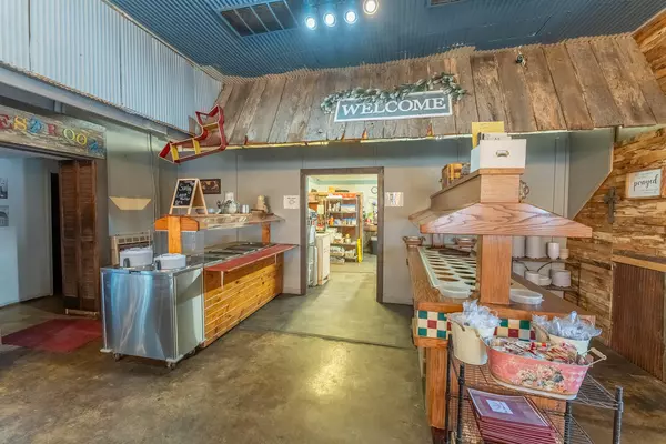 Alton, MO 65606,14 Court SQ