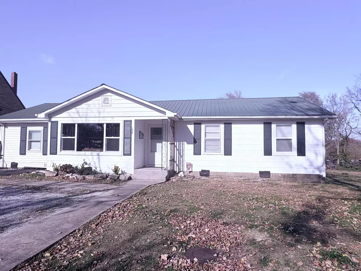 Greenfield, MO 65661,220 Wells ST