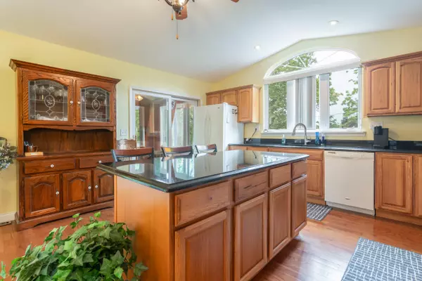 Lampe, MO 65681,492 Iroquois Ln.
