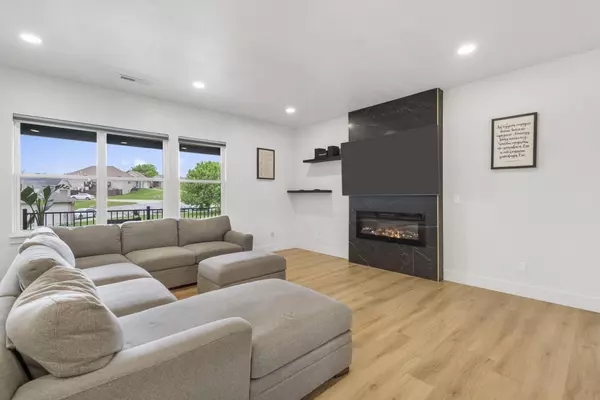 Springfield, MO 65803,635 W Bridgewood CT