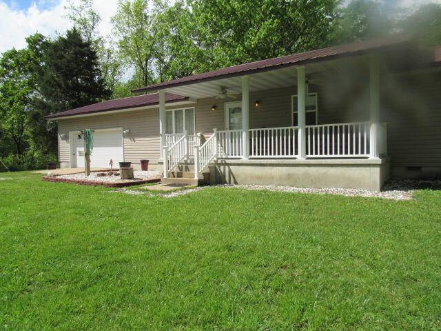 7210 Newkirk RD, Mountain Grove, MO 65711