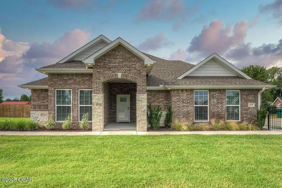 Webb City, MO 64870,1818 W Fountain RD