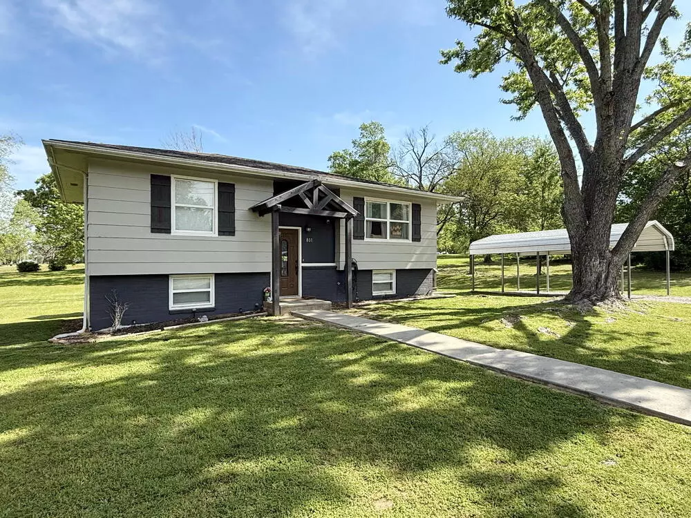 El Dorado Springs, MO 64744,801 E Thompson ST