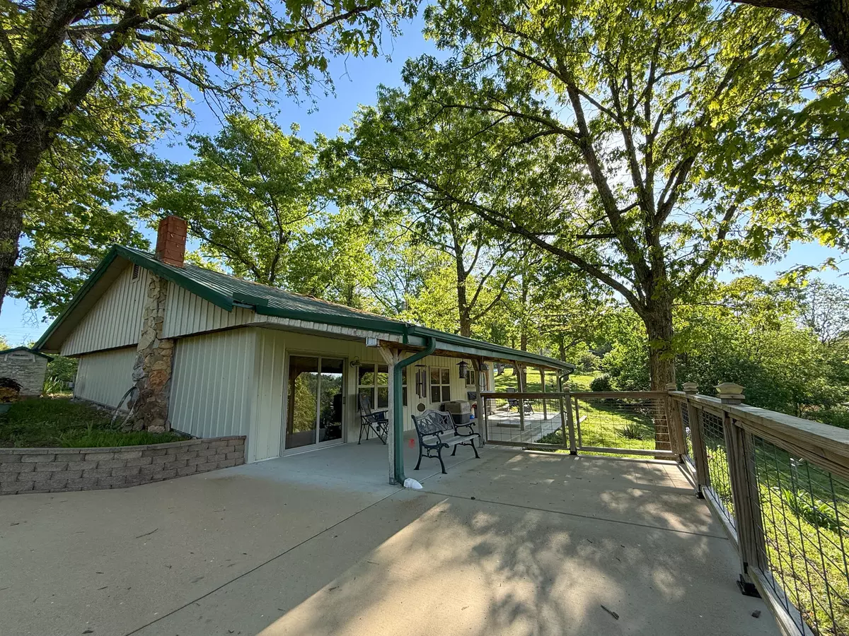 Cabool, MO 65689,13060 Highway Ee (Option 2)