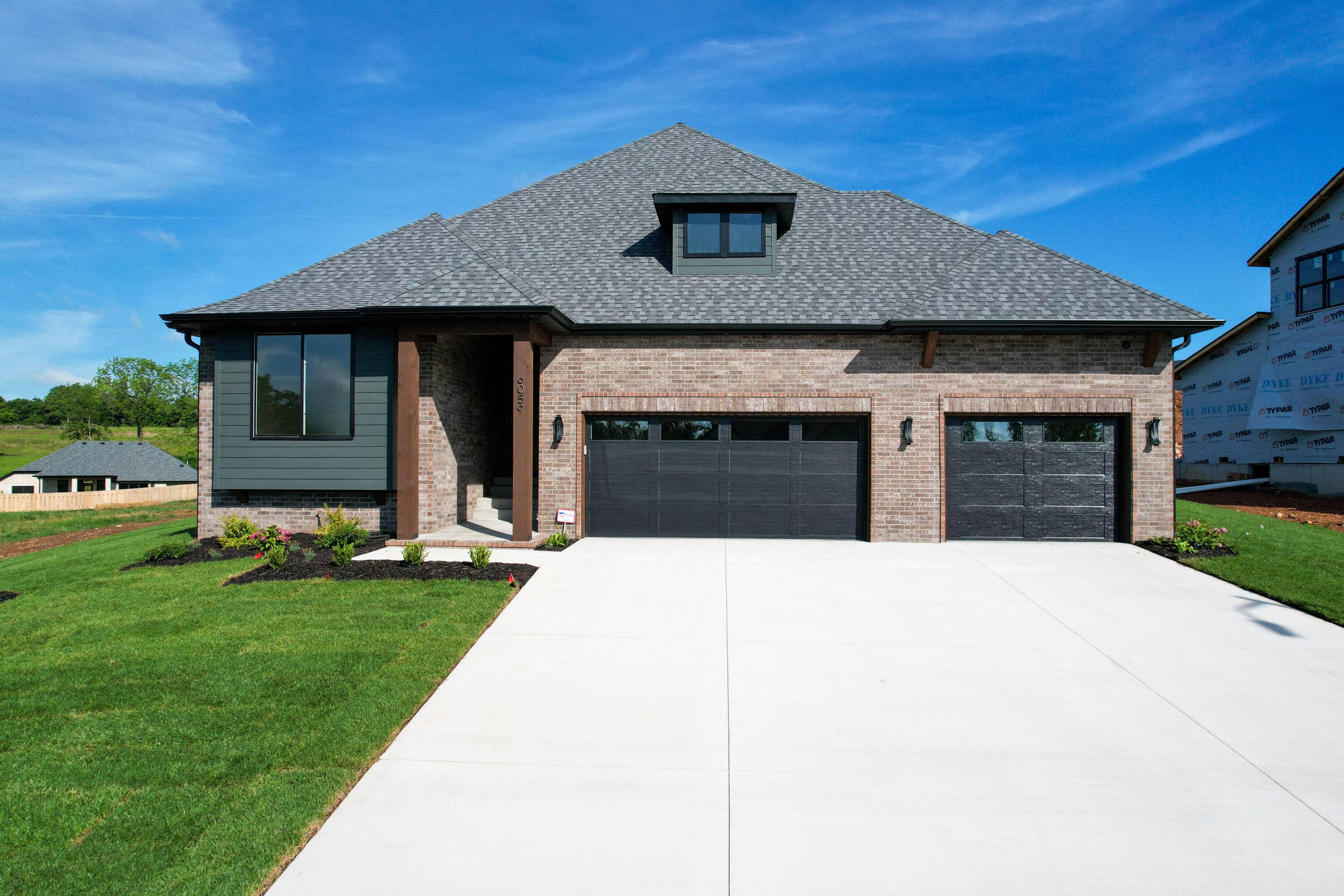 6059 S Clay AVE, Springfield, MO 65810