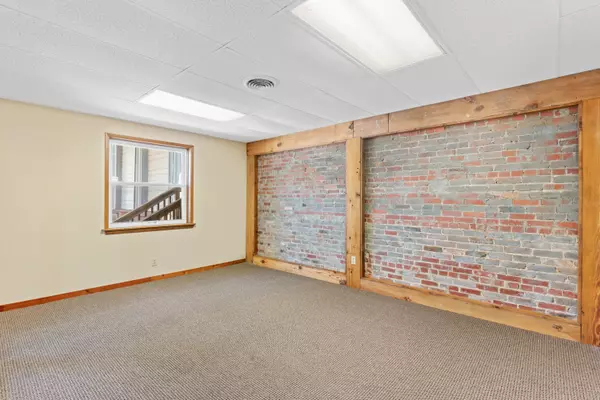 Springfield, MO 65803,1912 N Weller AVE