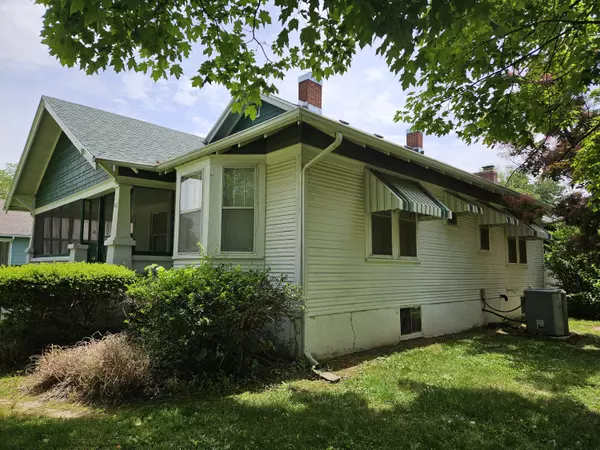 Aurora, MO 65605,430 W Pleasant ST