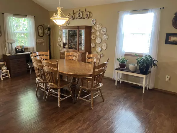 Neosho, MO 64850,1810 Meadows DR