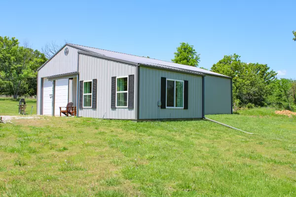 Osceola, MO 64776,821 NW B HWY