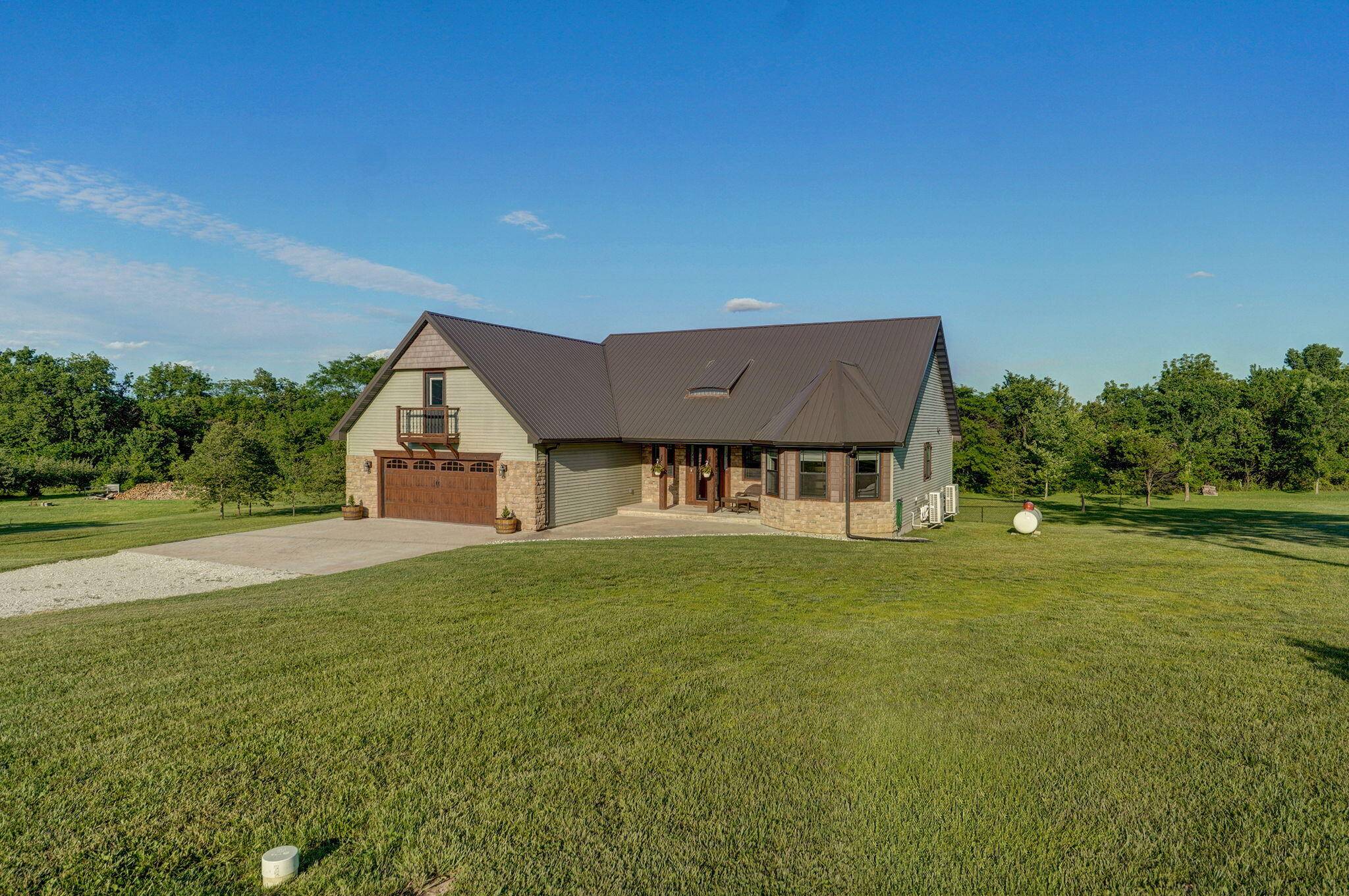 Bolivar, MO 65613,5116 S 165th RD
