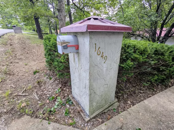 Branson West, MO 65737,1649 Talking Rocks RD