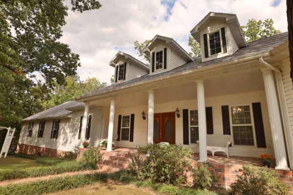 607 Sumac LN, Marshfield, MO 65706