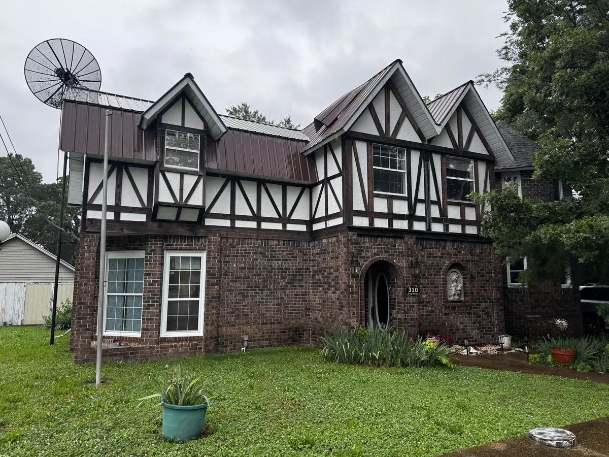 Thayer, MO 65791,310 South 6th Street