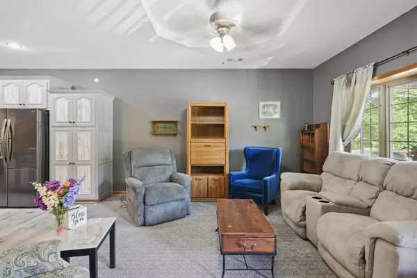 Seneca, MO 64865,22 Oak Hill DR