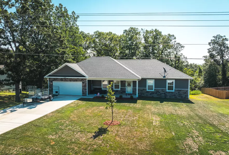 205 Seigenbein RD, St. Robert, MO 65584