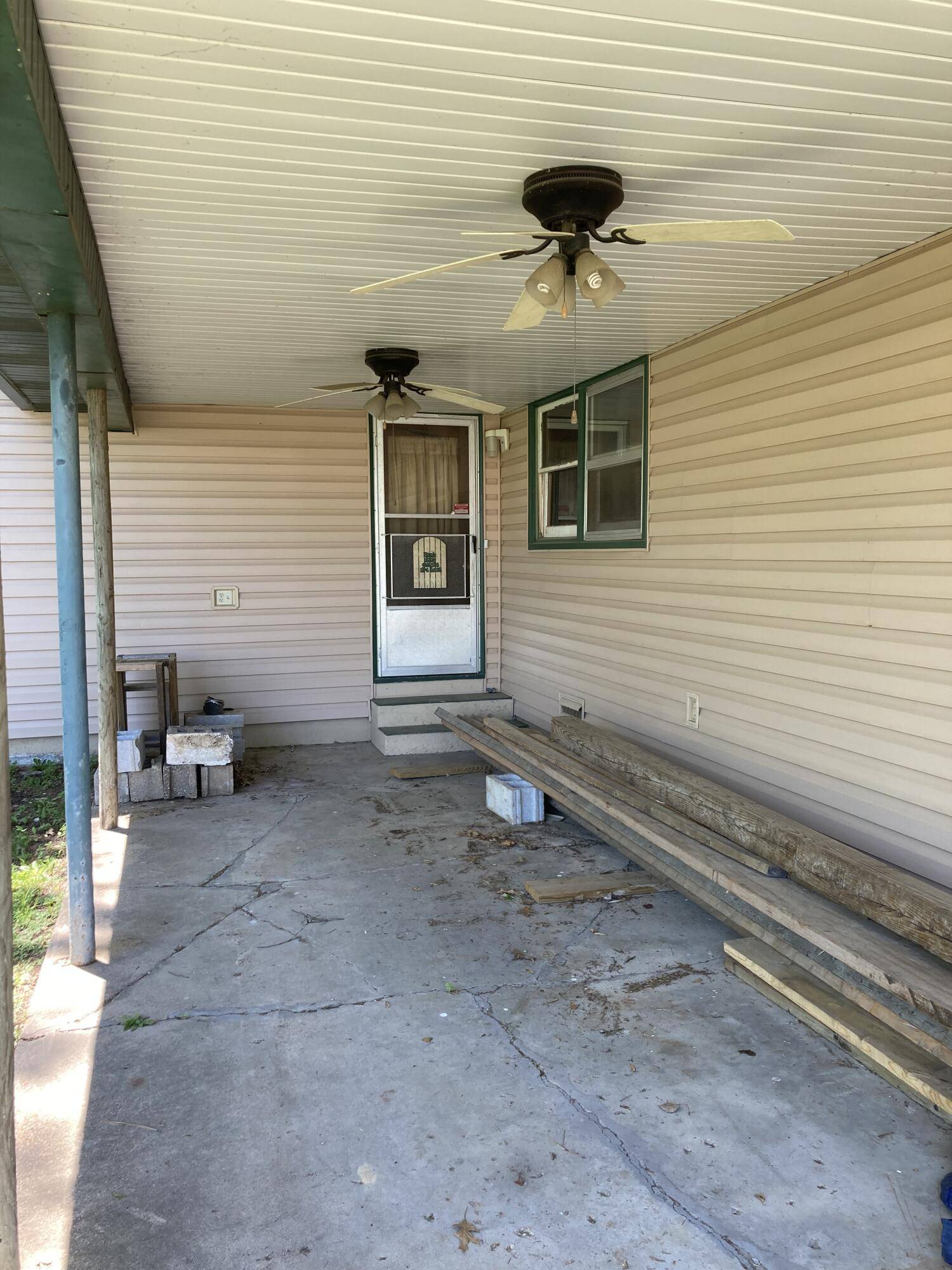 Mountain Grove, MO 65711,403 S West ST