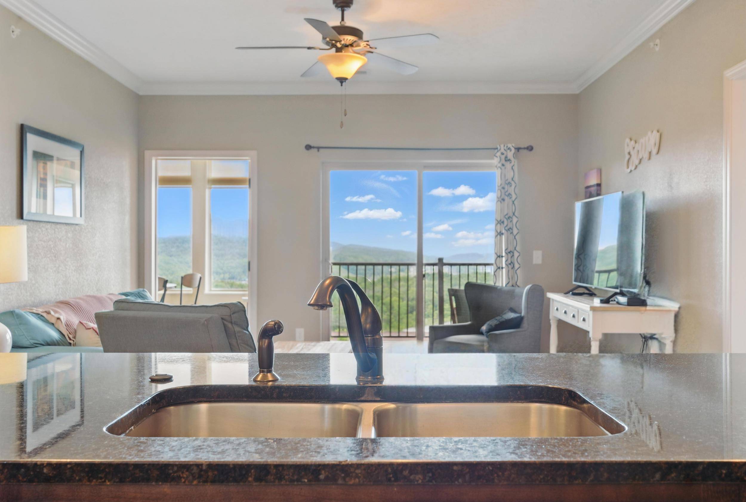 Branson, MO 65616,200 Majestic Drive #1-208