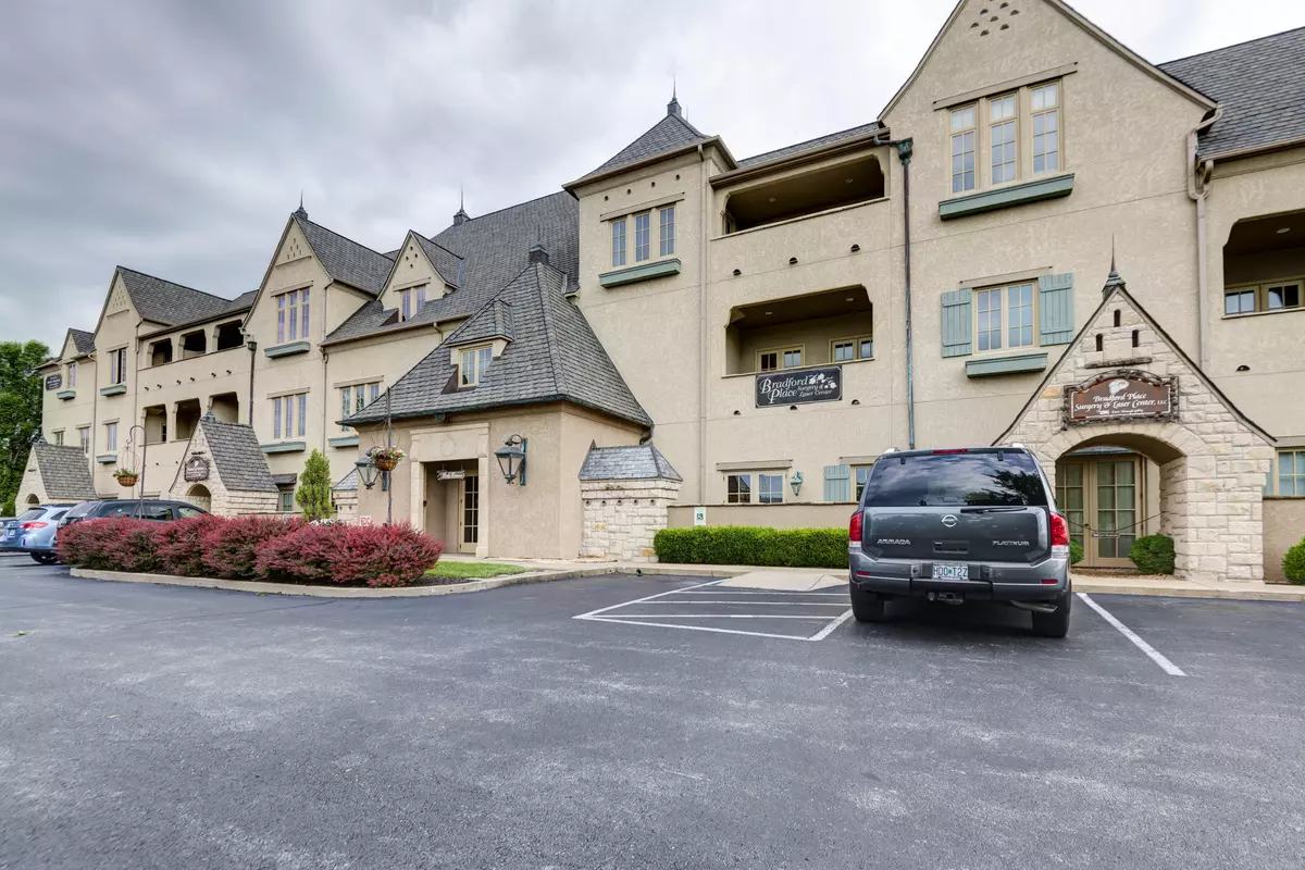 Springfield, MO 65804,1531 E Bradford Pkwy #305