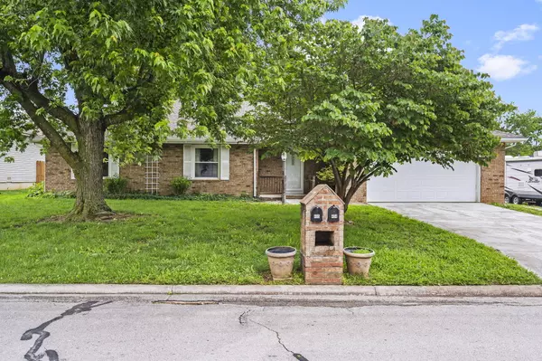 404 Hillcrest AVE, Nixa, MO 65714