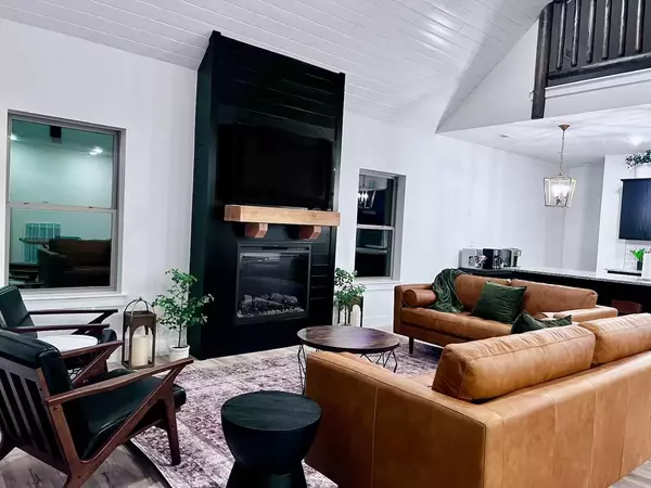 Branson, MO 65616,360 Indian Summer LN