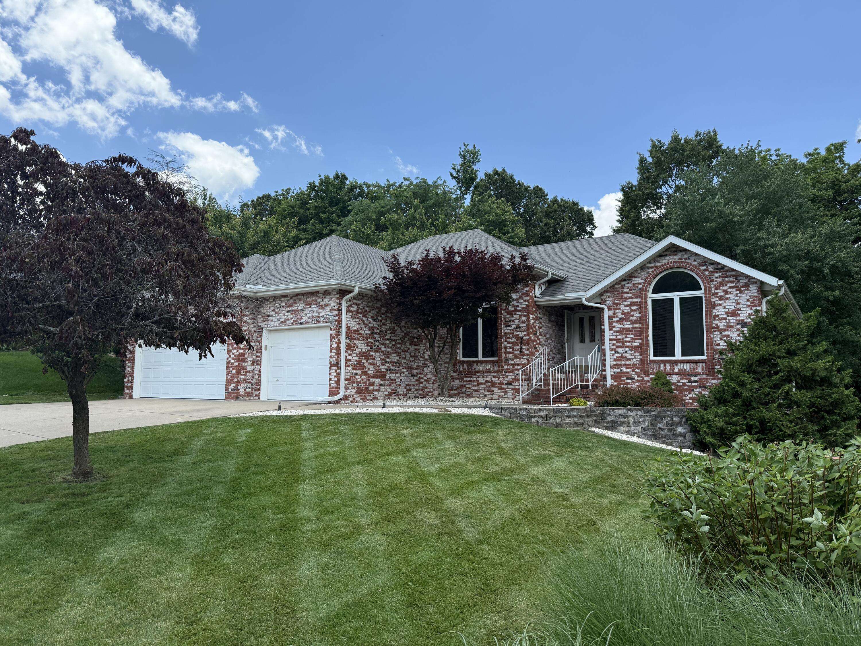 5135 S Clay AVE, Springfield, MO 65810