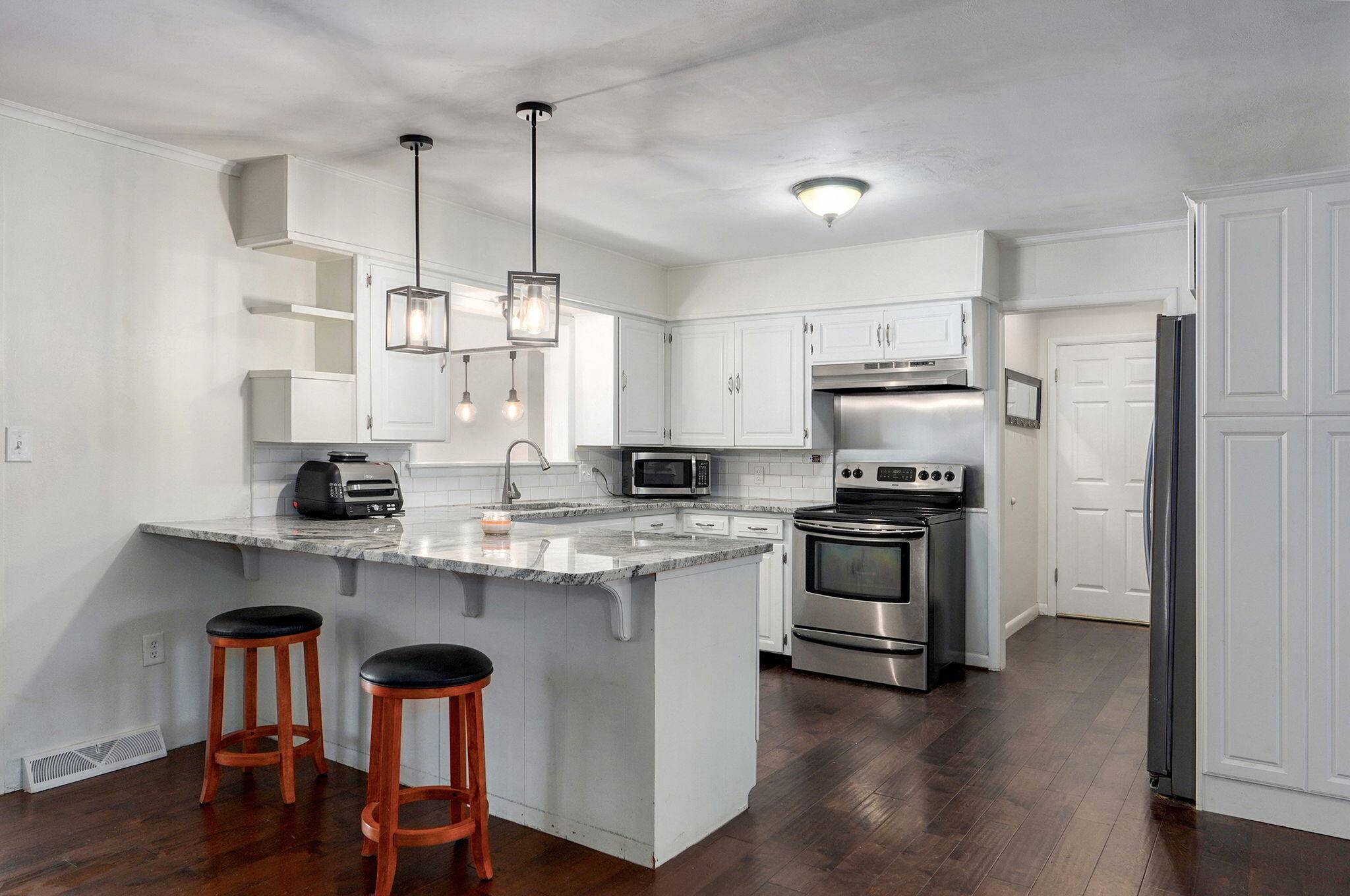 Springfield, MO 65804,1983 S Meadowview AVE