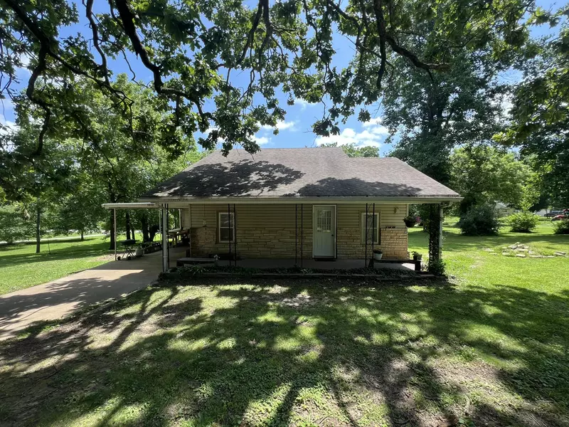 1010 Pine ST, Cabool, MO 65689