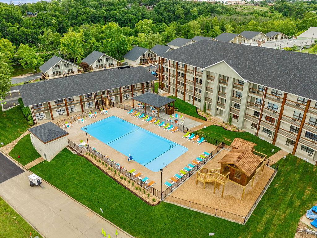 Branson, MO 65616,403 Veterans BLVD #202 (H5)