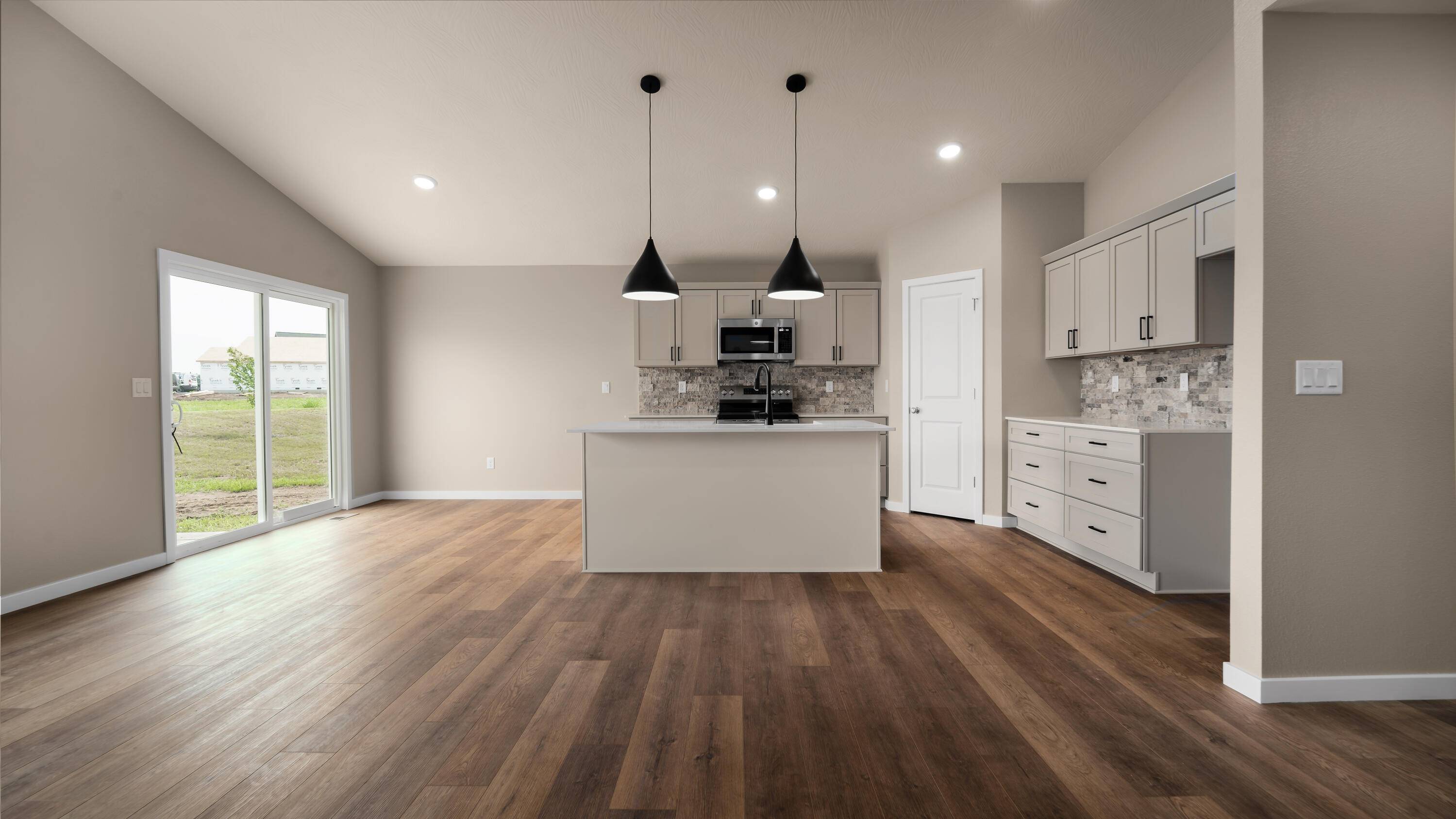Willard, MO 65781,475 Summit DR
