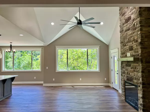 Branson West, MO 65737,409 Silverwood Circle