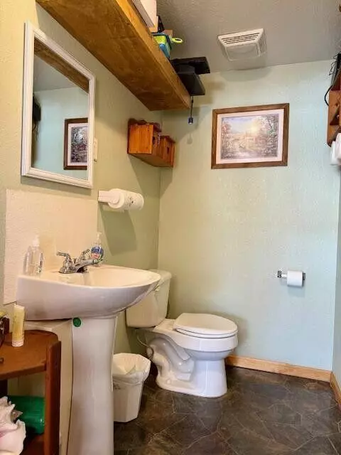 Mountain View, MO 65548,301 North Elm