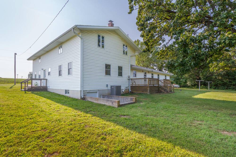 Conway, MO 65632,310 S Shiloh AVE