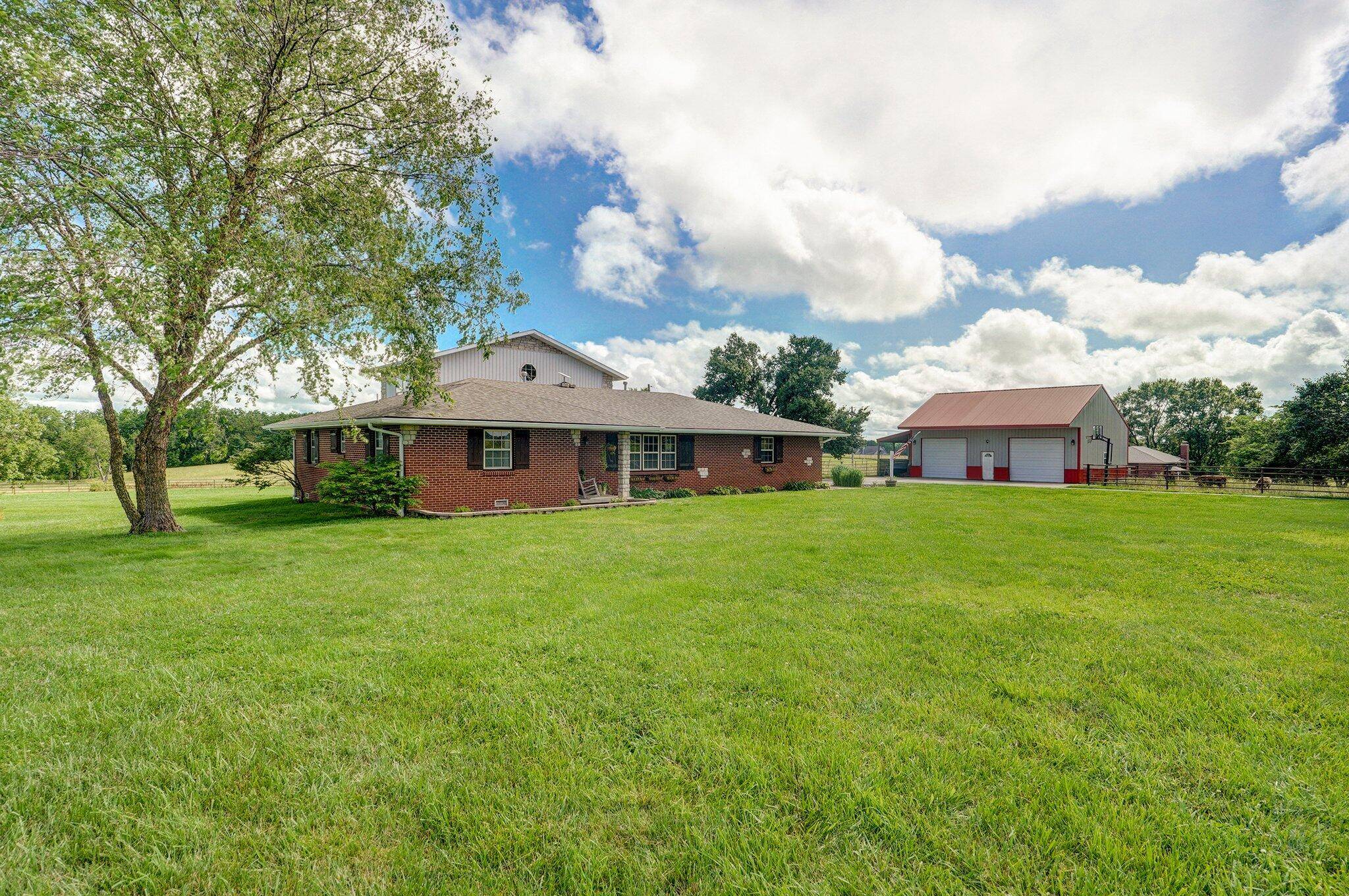 2526 State Highway B, Rogersville, MO 65742