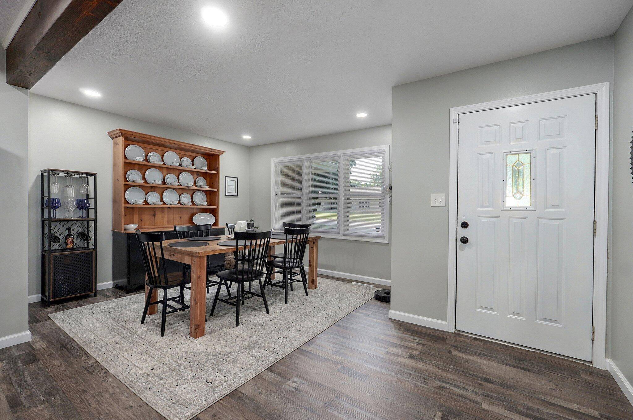 Springfield, MO 65804,1325 E Lakewood ST