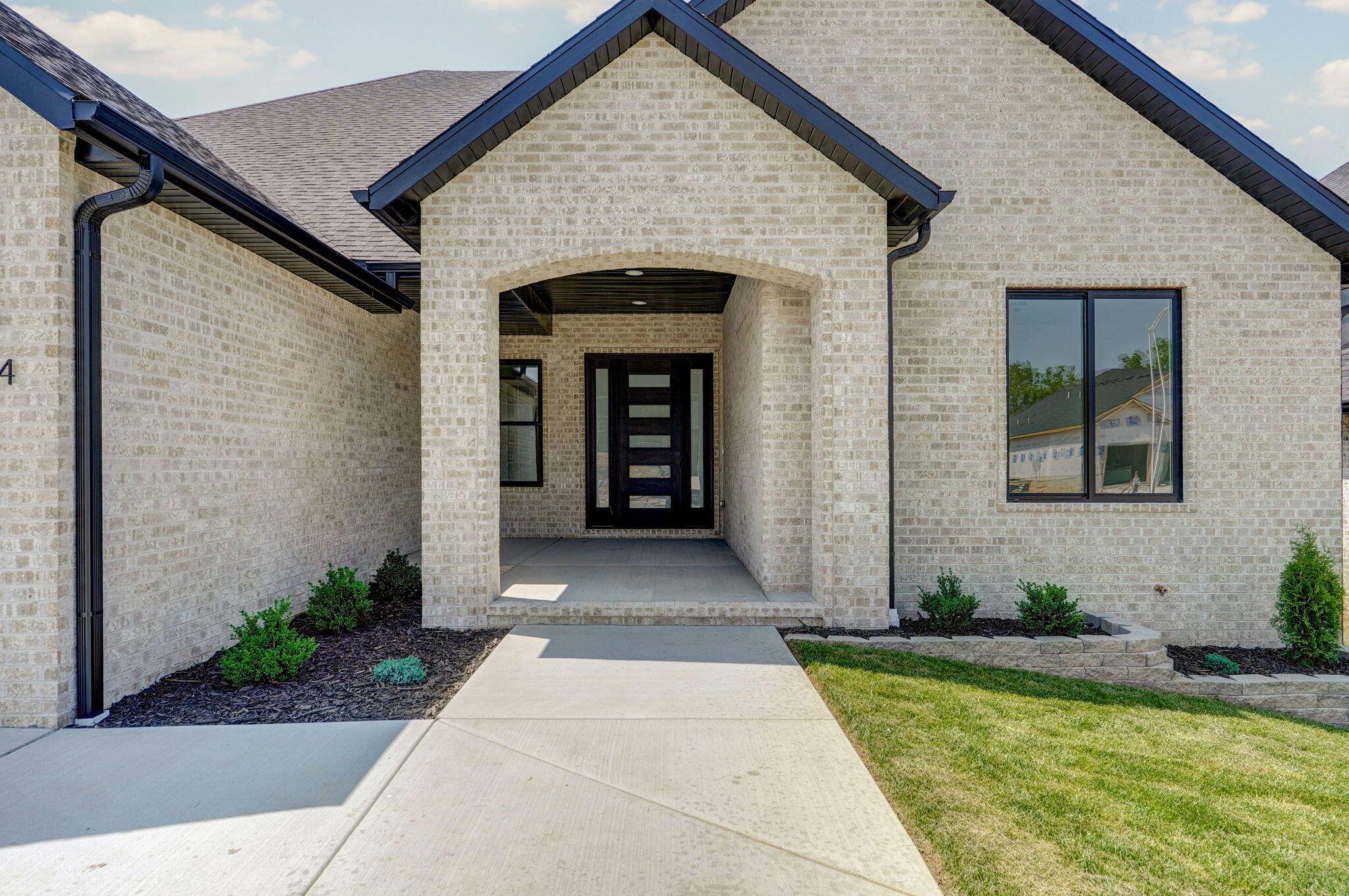 Springfield, MO 65802,2124 N Silver Charm AVE