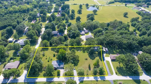 Marshfield, MO 65706,1105 N Pine ST