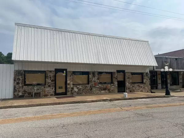 Mammoth Spring, AR 72554,233 Main ST