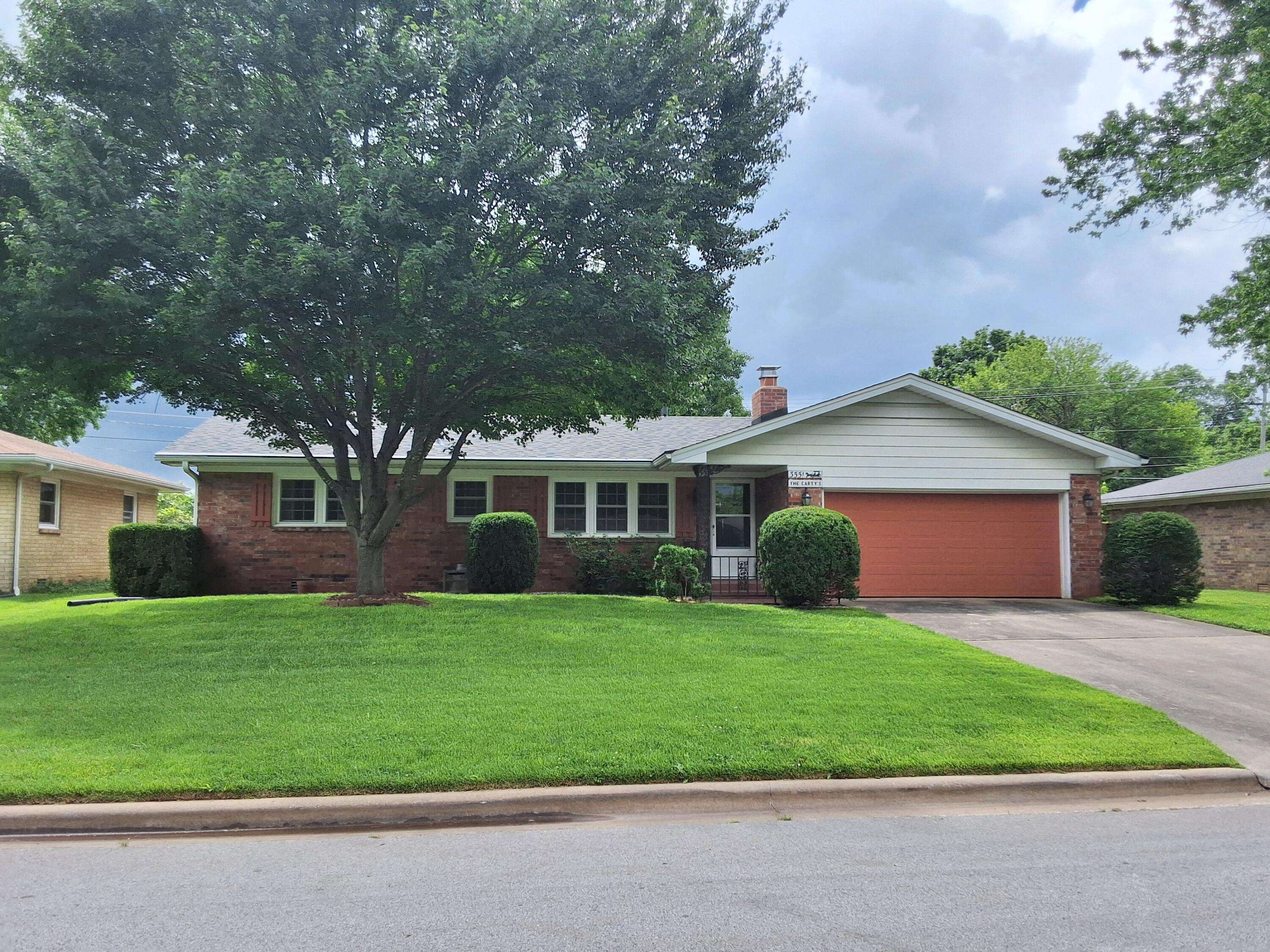 3551 N Rogers AVE, Springfield, MO 65803