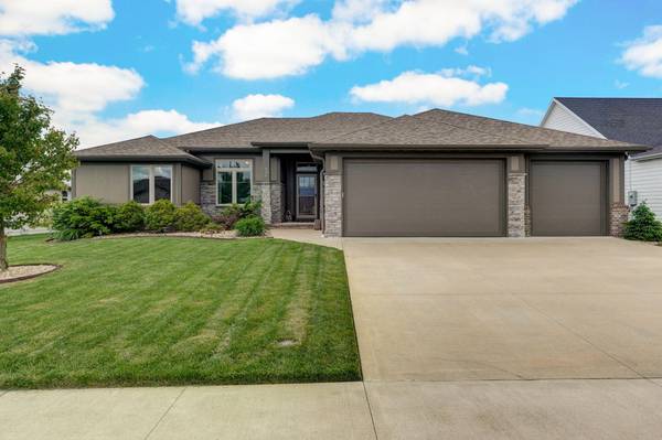 926 E Downshire DR, Nixa, MO 65714