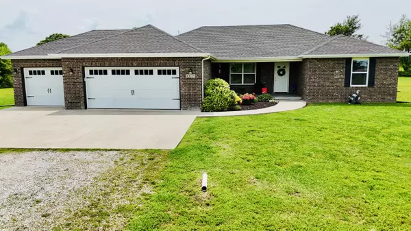 8835 Lawrence 2220, Monett, MO 65708