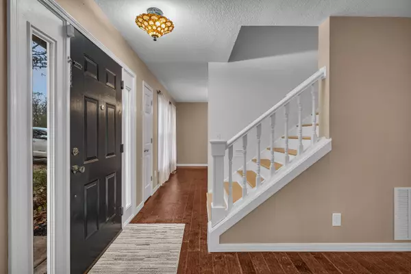 West Plains, MO 65775,406 Bob White Lane